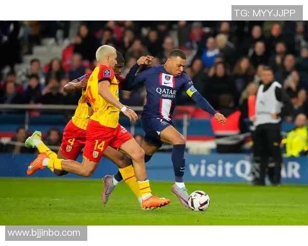 巴黎圣日耳曼与朗斯激战在即谁将赢得法甲巅峰对决的胜利 巴黎圣日耳曼与朗斯激战在即谁将赢得法甲巅峰对决的胜利